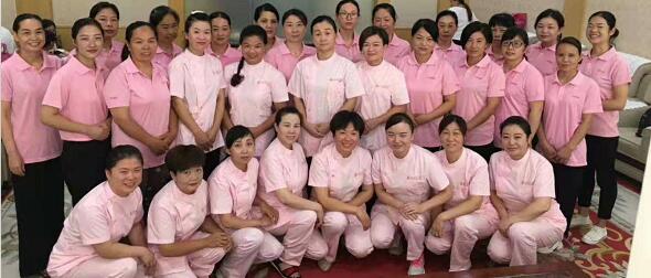 年齡大、學歷低能學月嫂么，工作好找么？(圖1)